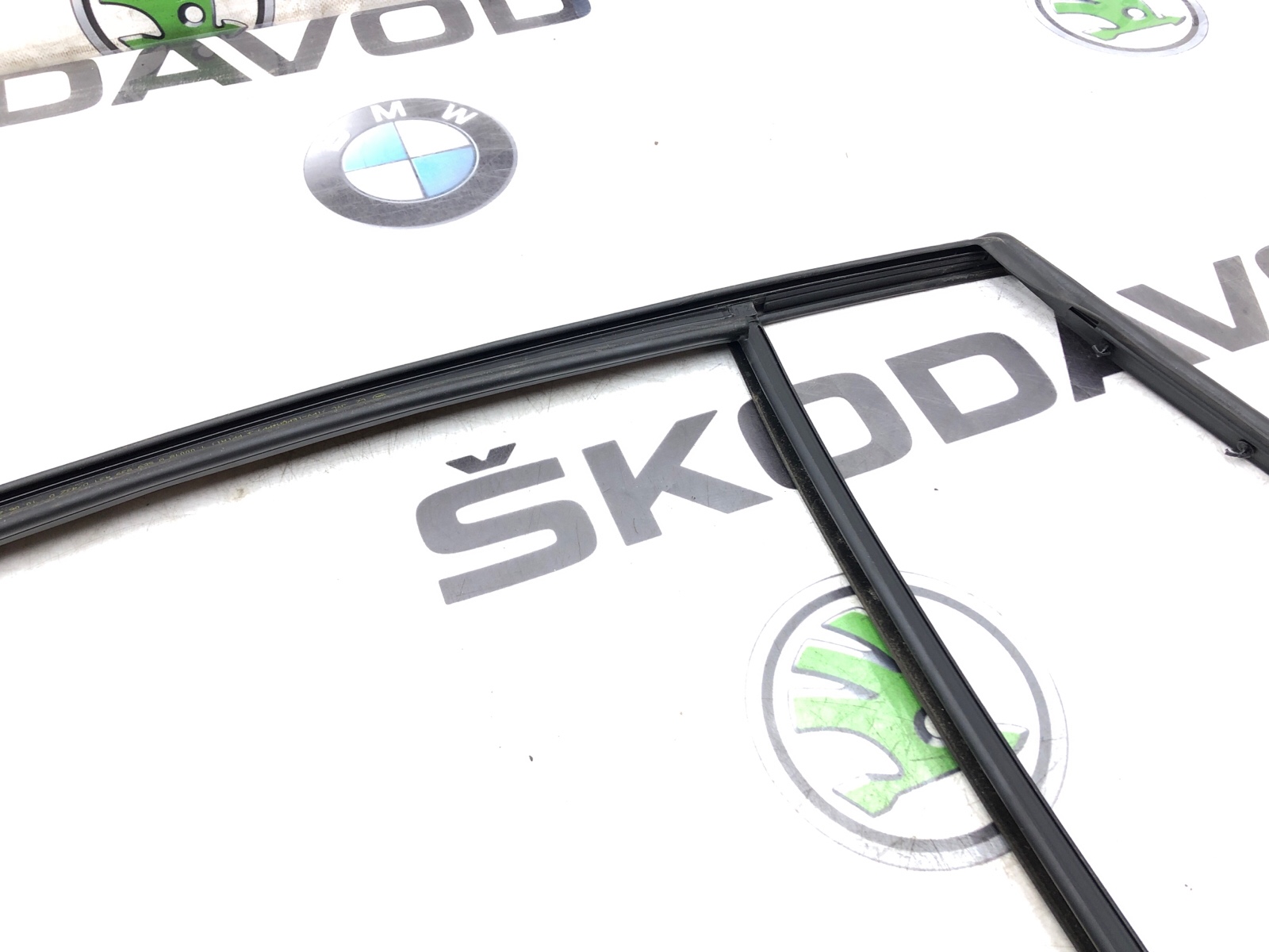 Уплотнитель стекла, 1000 рублей, Москва