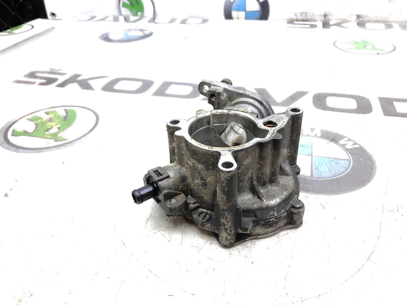 Насос вакуумный, 2000 рублей, Москва