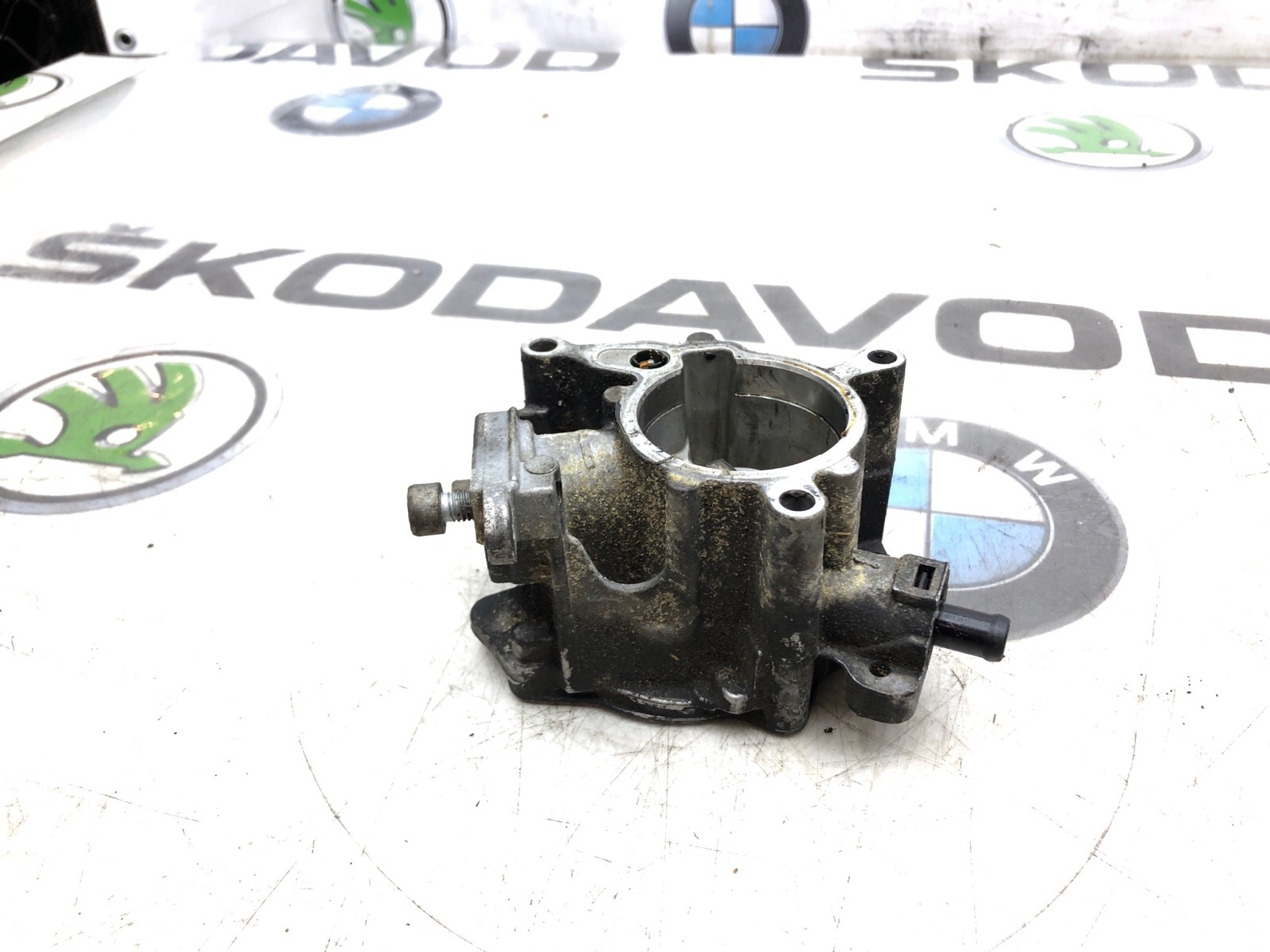 Насос вакуумный, 2000 рублей, Москва