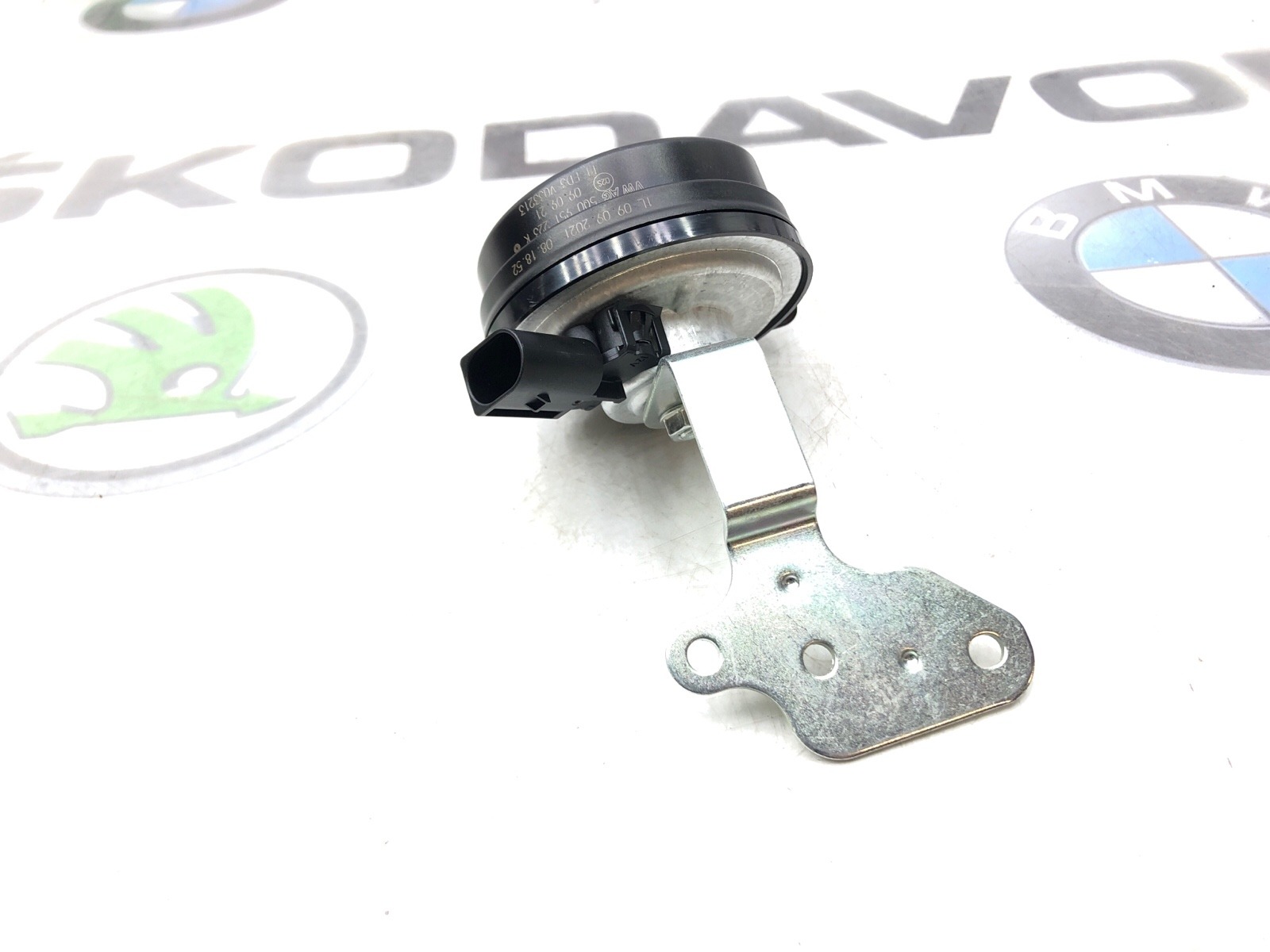 Звуковой сигнал, 2000 рублей, Москва