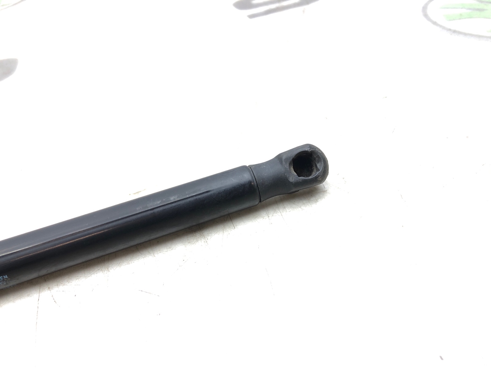 Амортизатор крышки багажника, 500 рублей, Москва