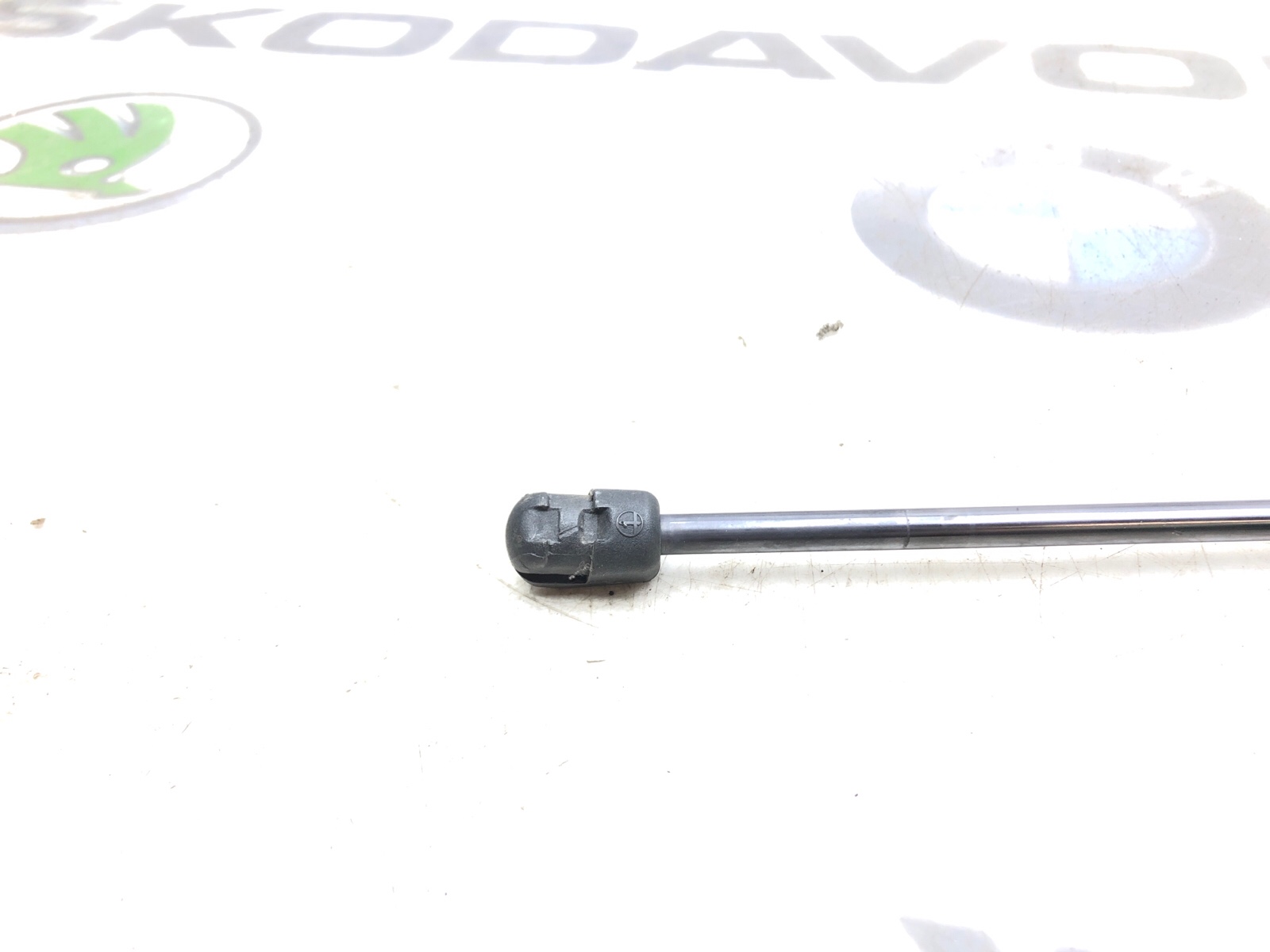 Амортизатор крышки багажника, 500 рублей, Москва