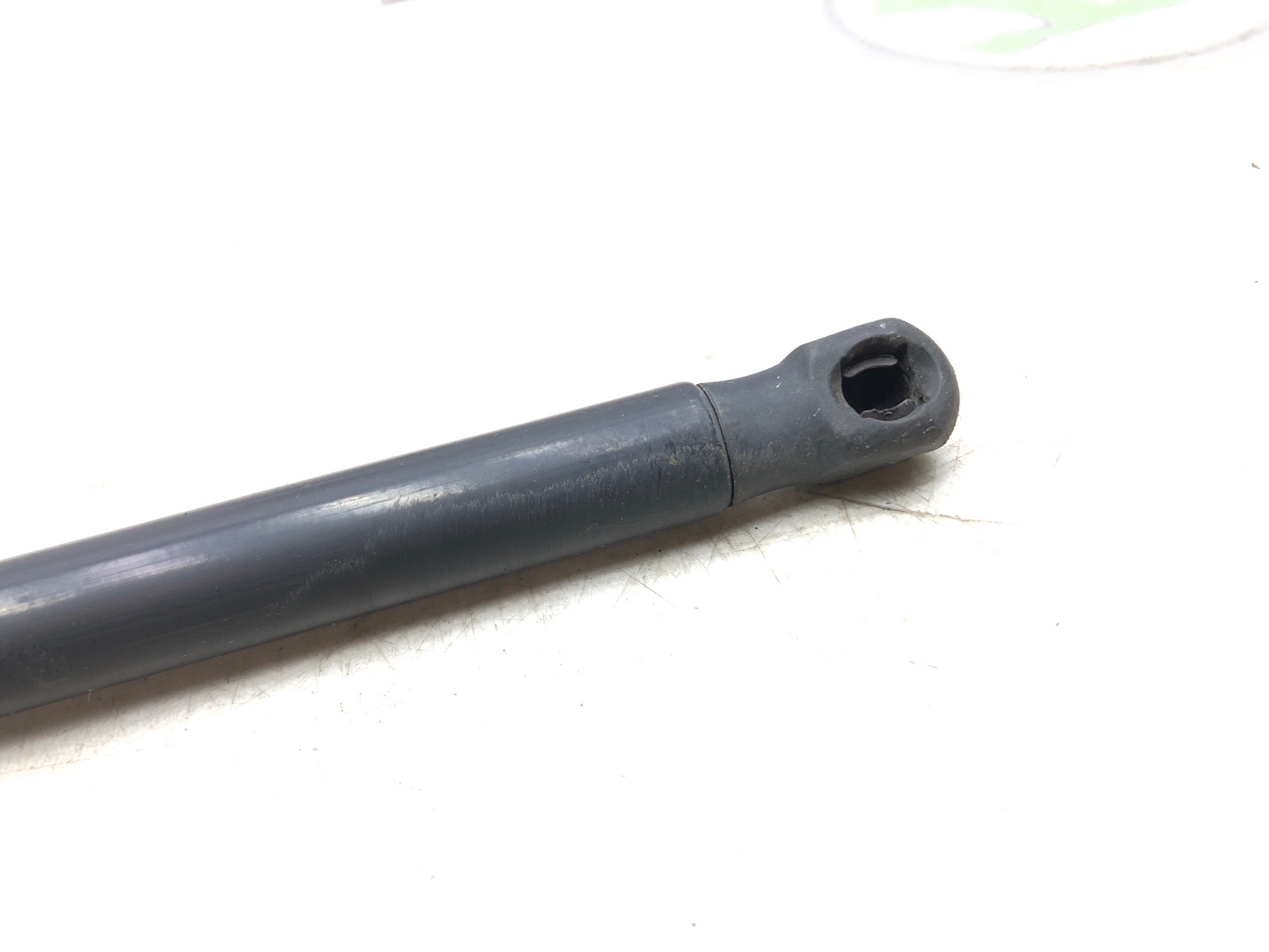 Амортизатор крышки багажника, 500 рублей, Москва