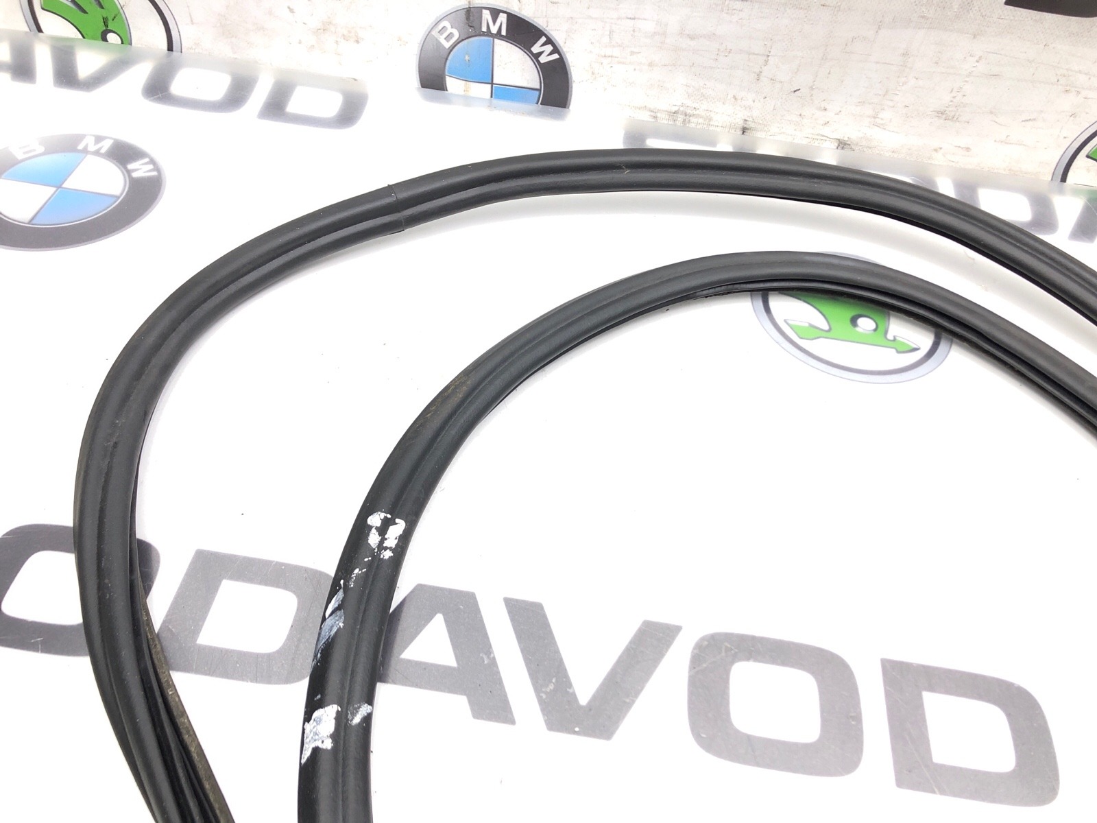 Уплотнитель проема багажника, 1000 рублей, Москва