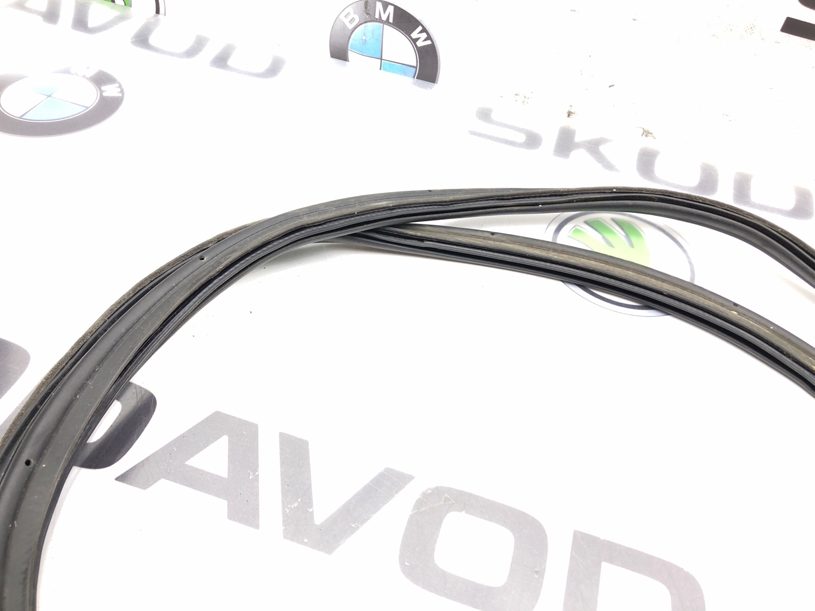 Уплотнитель проема багажника, 1000 рублей, Москва