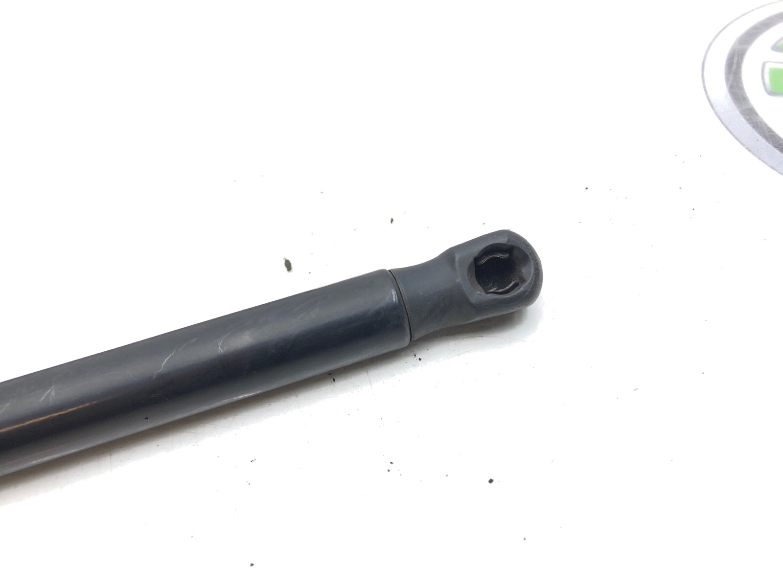 Амортизатор крышки багажника, 500 рублей, Москва