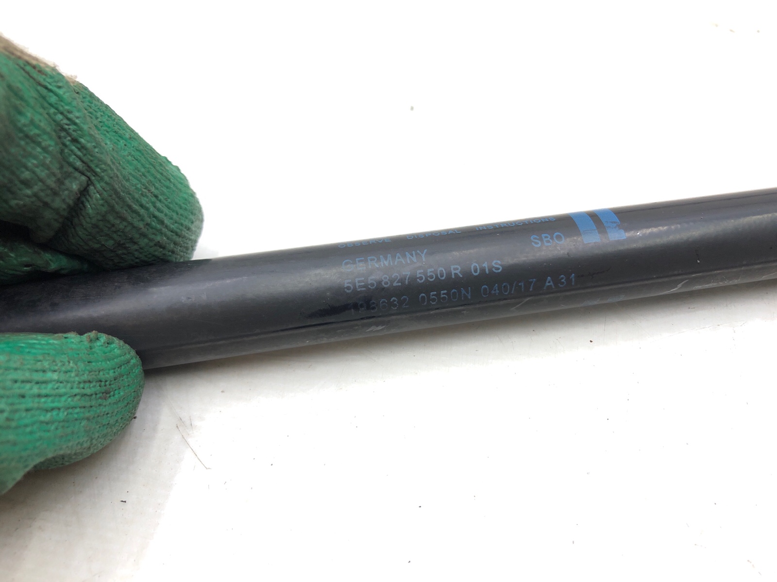 Амортизатор крышки багажника, 500 рублей, Москва