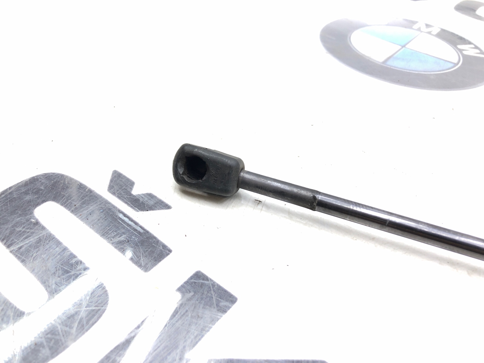 Амортизатор крышки багажника, 500 рублей, Москва