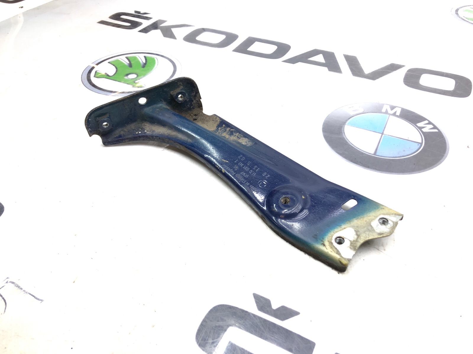 Кронштейн крыла, 500 рублей, Москва