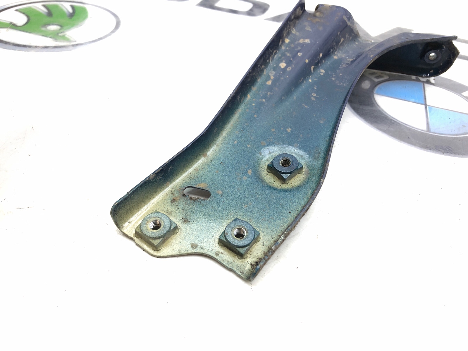 Кронштейн крыла, 500 рублей, Москва