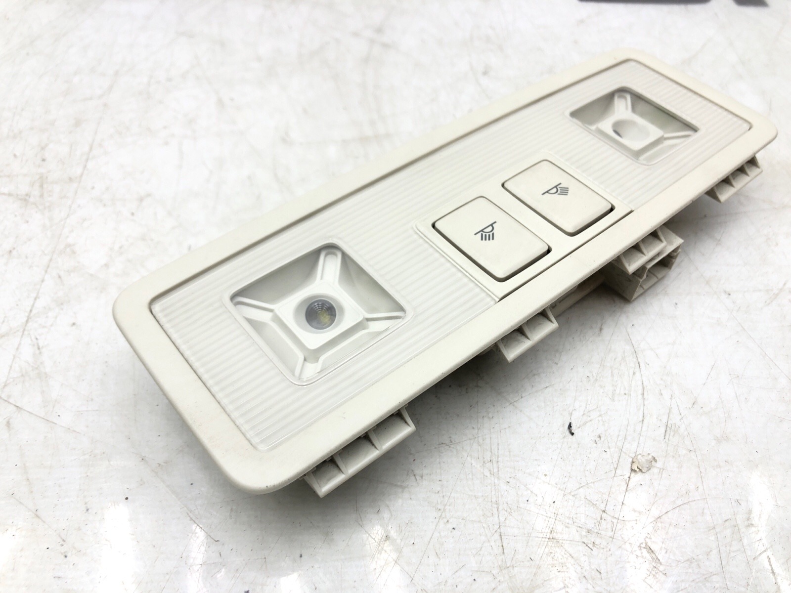 Плафон освещения салона, 2500 рублей, Москва