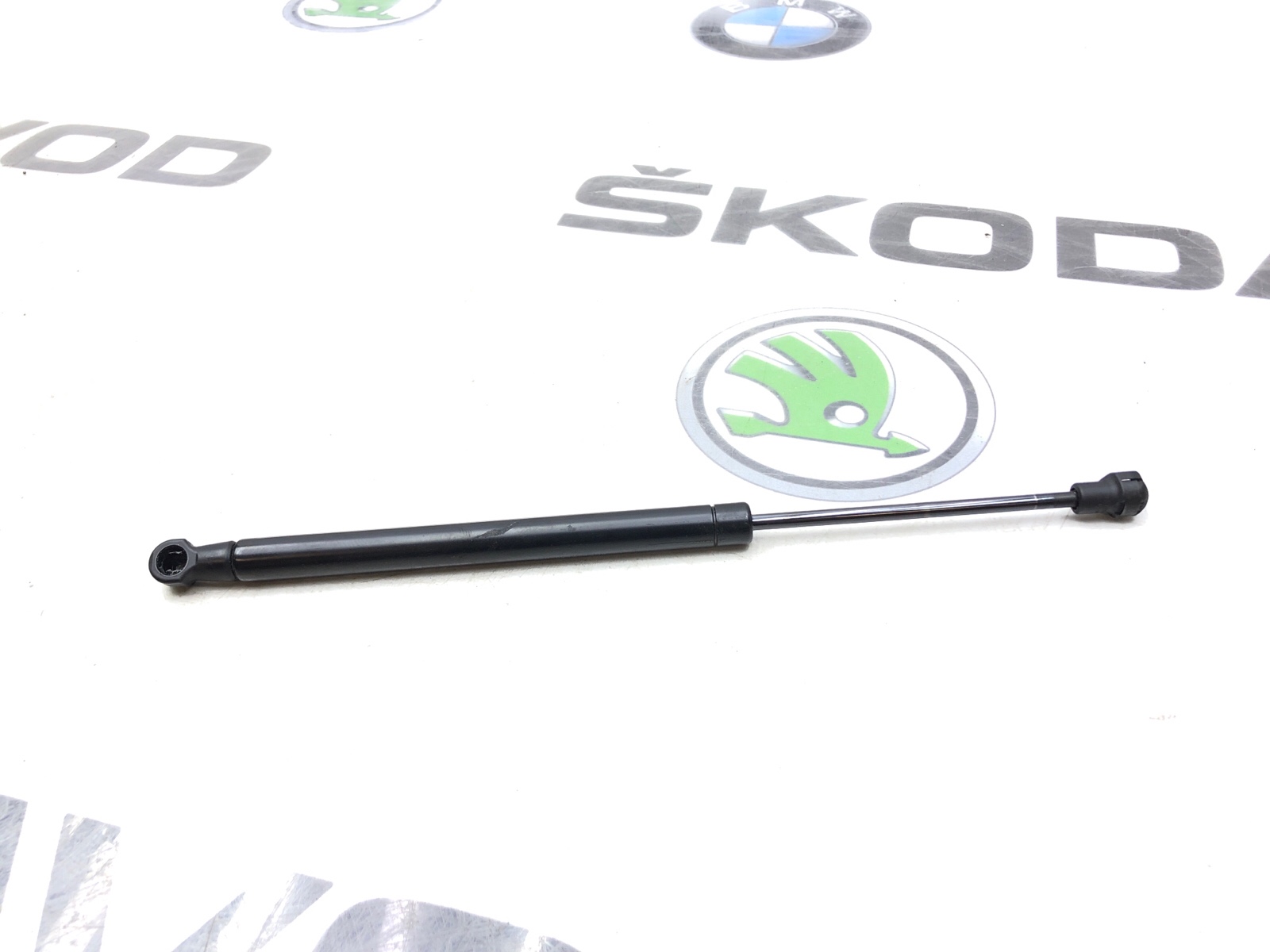 Амортизатор крышки багажника, 2500 рублей, Москва