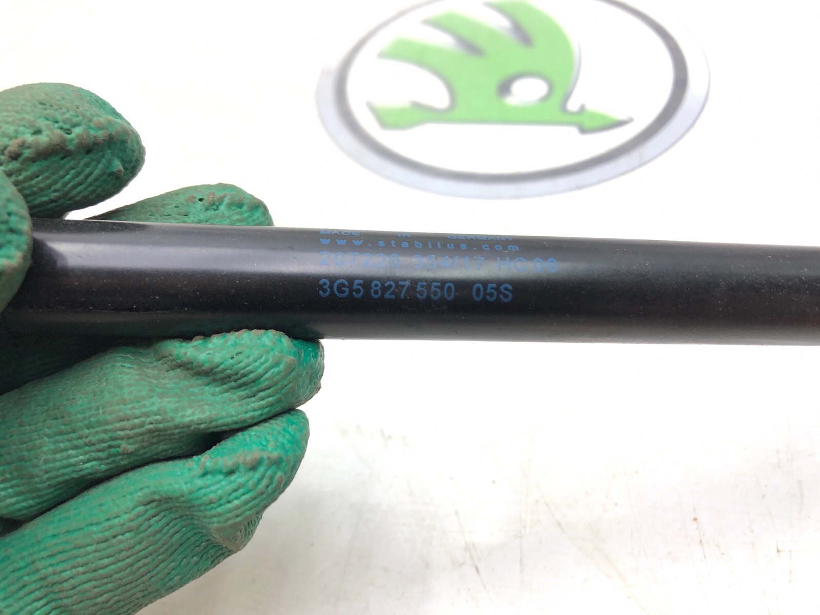 Амортизатор крышки багажника, 2500 рублей, Москва