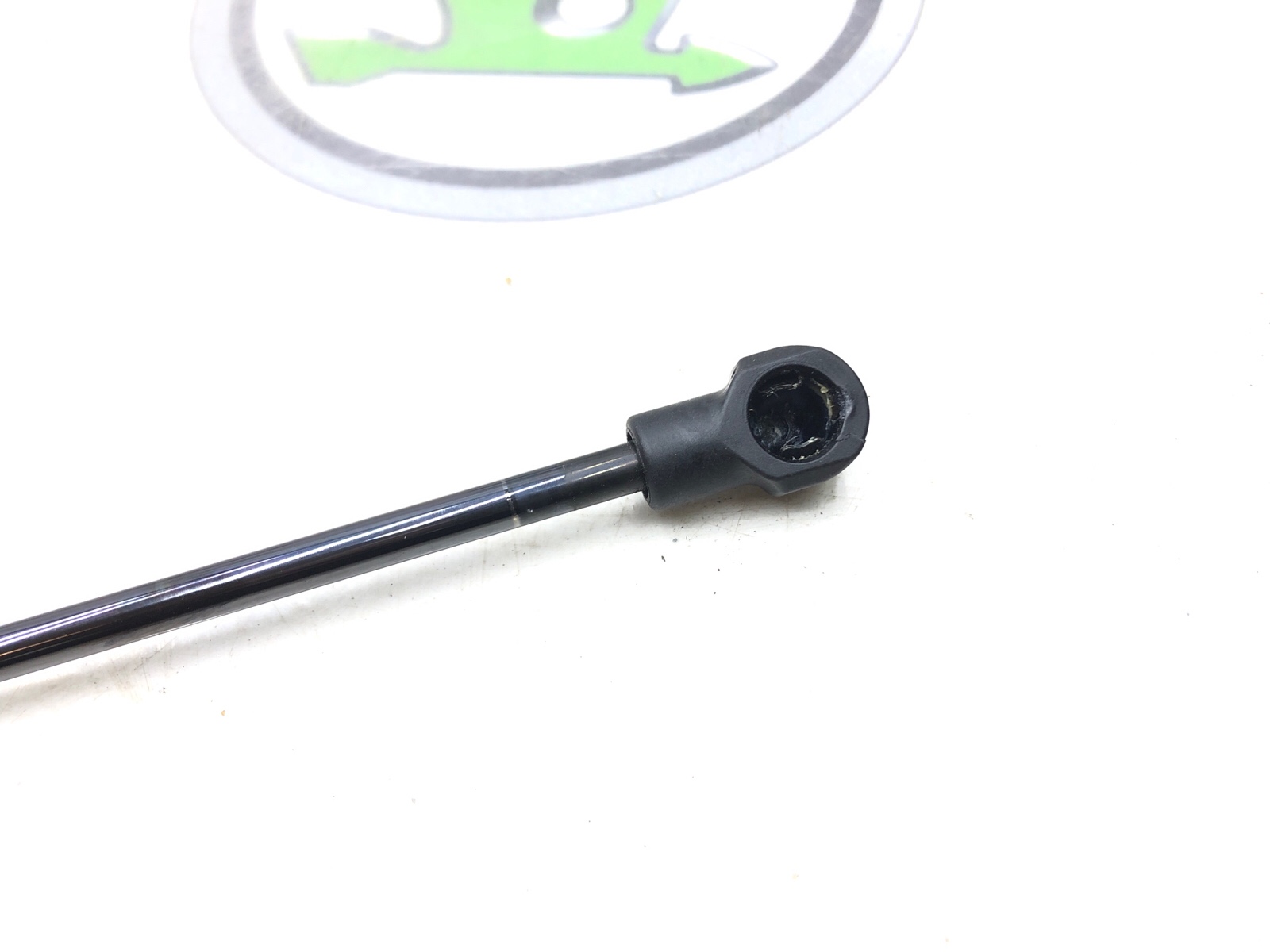 Амортизатор крышки багажника, 2500 рублей, Москва