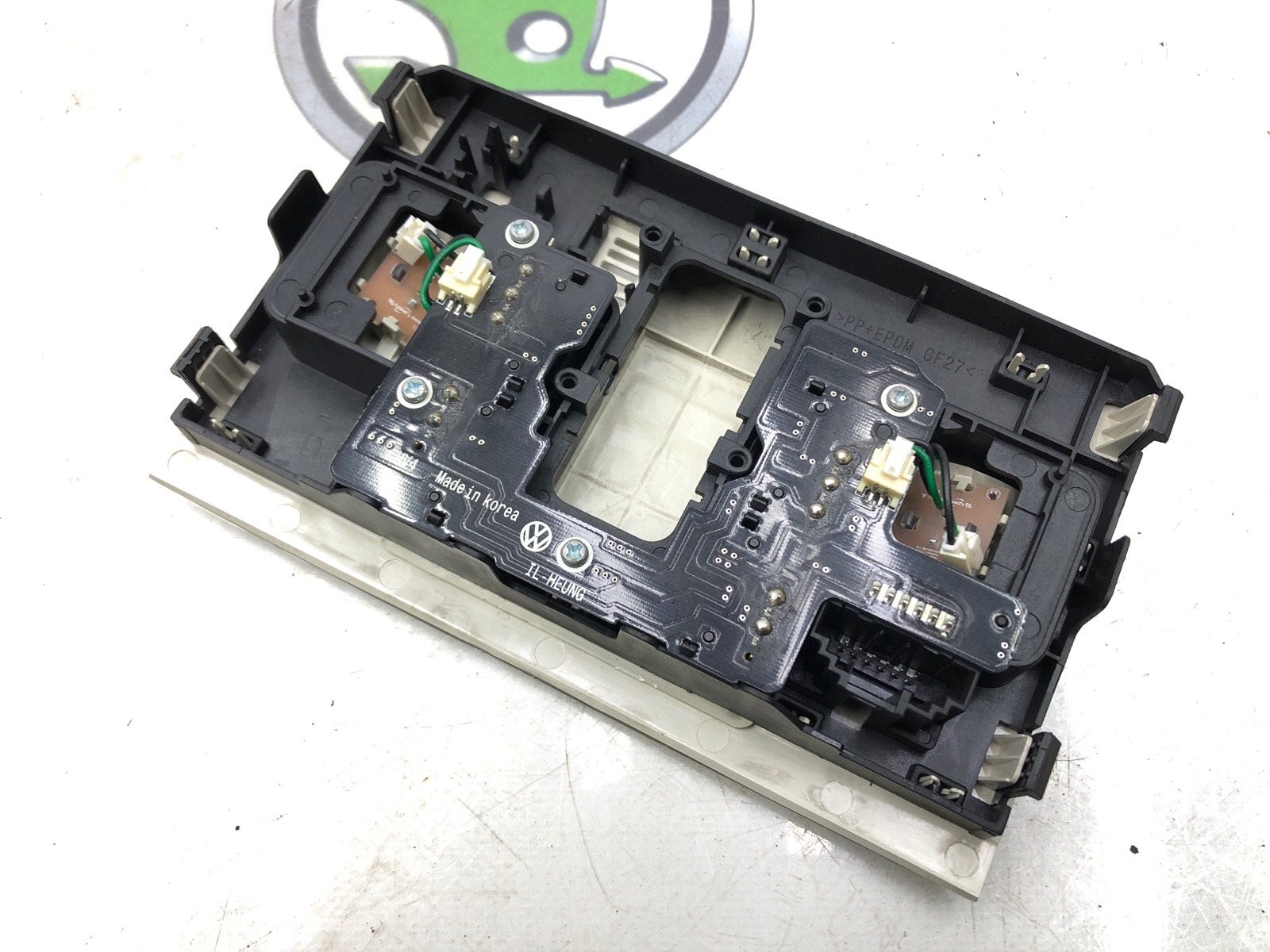 Плафон освещения салона, 5500 рублей, Москва