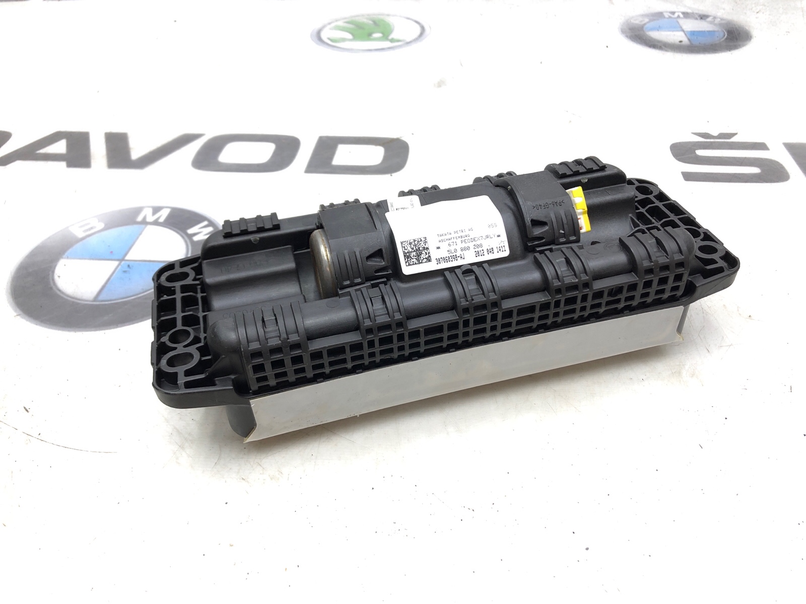 Подушка безопасности пассажира, 10000 рублей, Москва