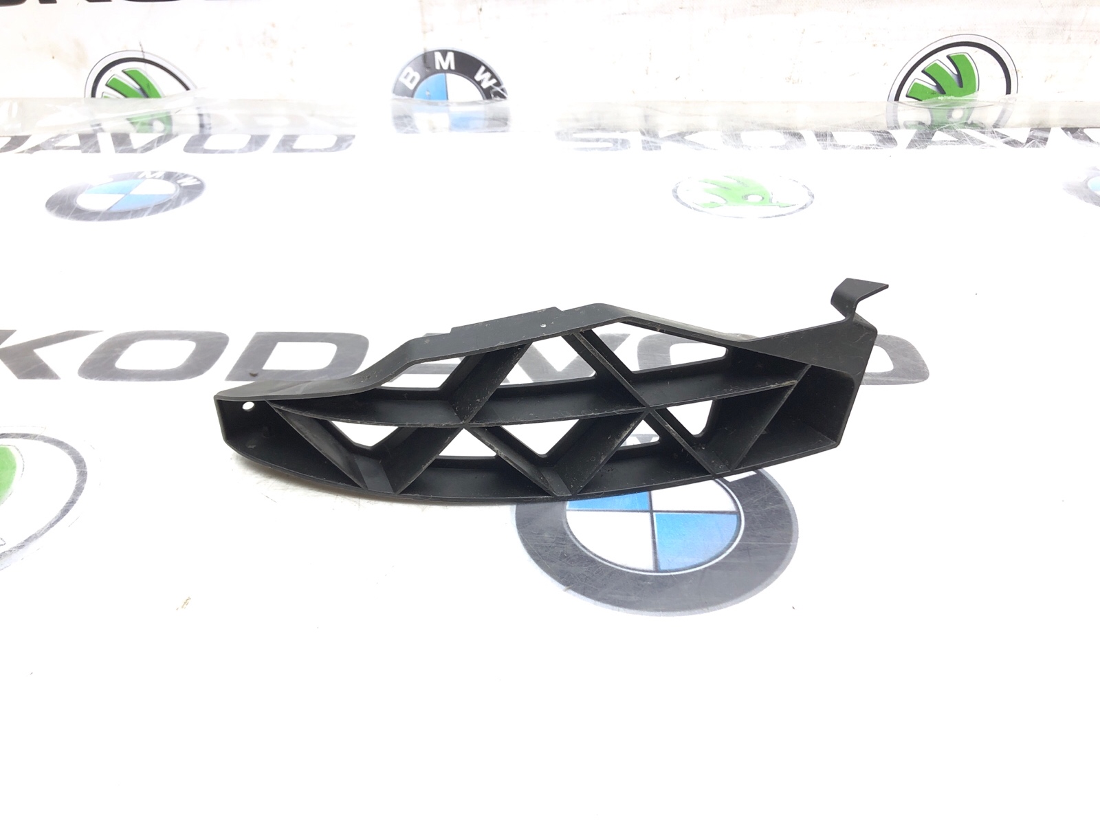 Направляющая бампера, 300 рублей, Москва