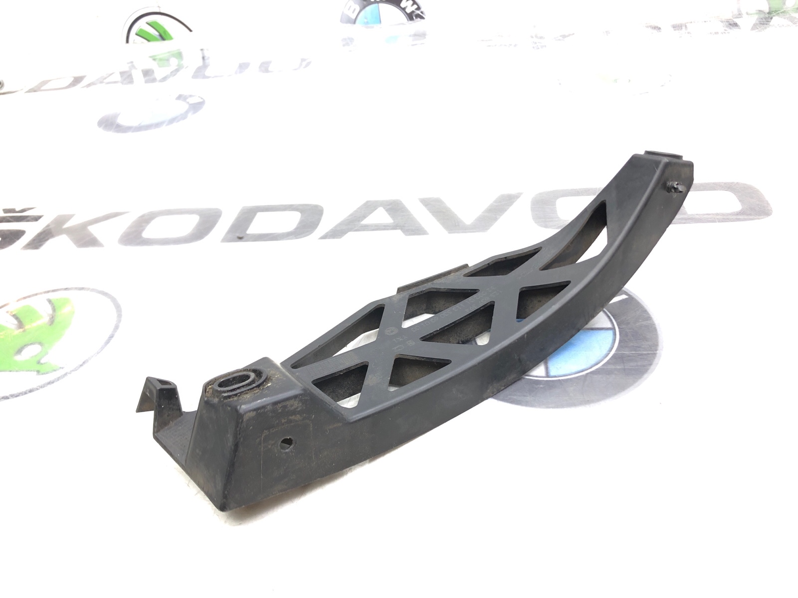 Направляющая бампера, 300 рублей, Москва