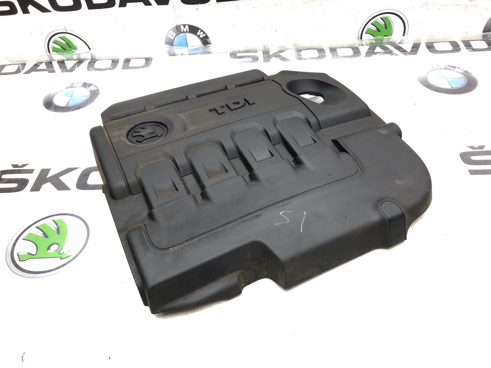 крышка двигателя, 2500 рублей, Москва