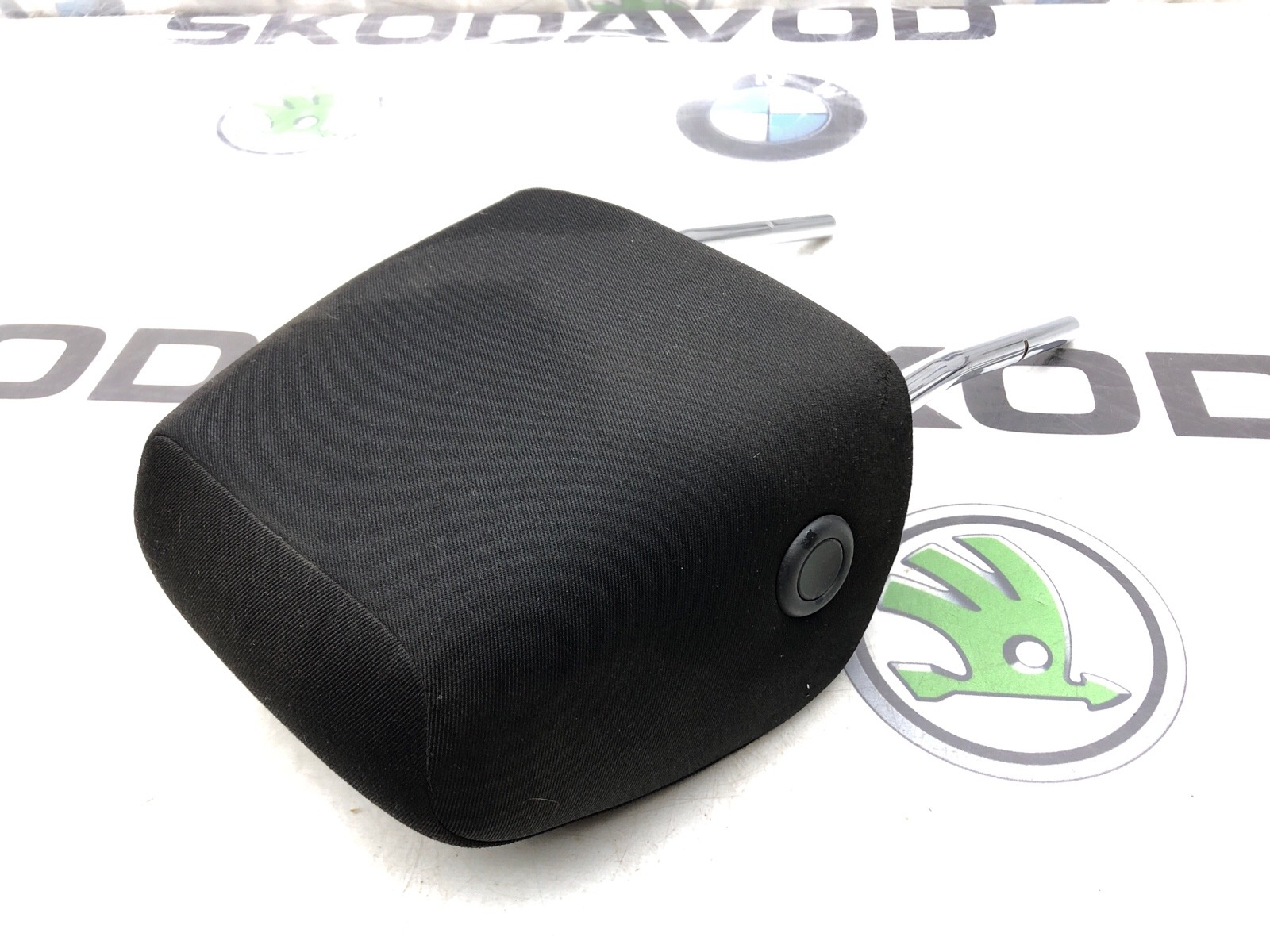 Подголовник, 1000 рублей, Москва