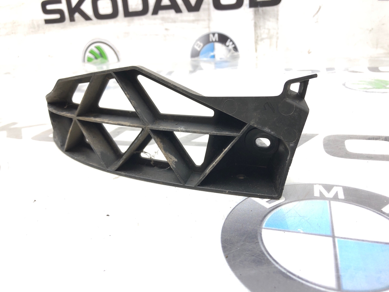 Направляющая бампера, 300 рублей, Москва