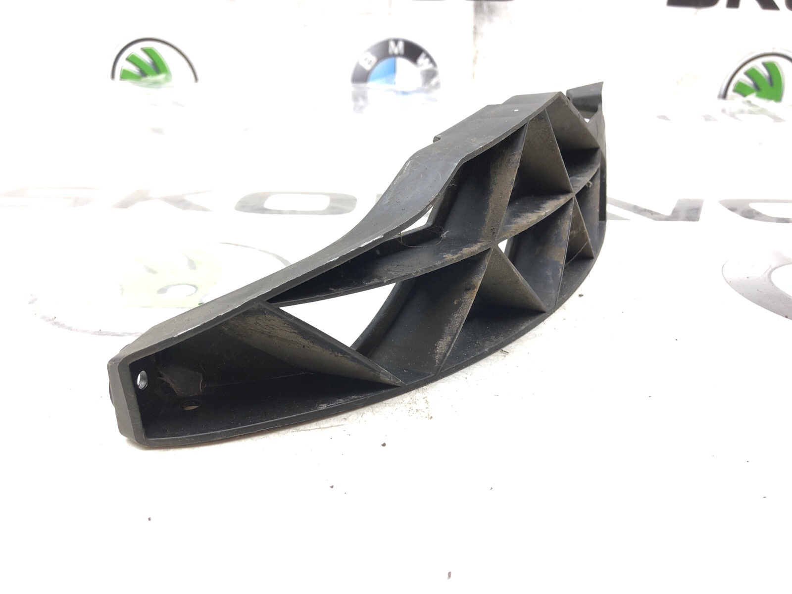 Направляющая бампера, 300 рублей, Москва