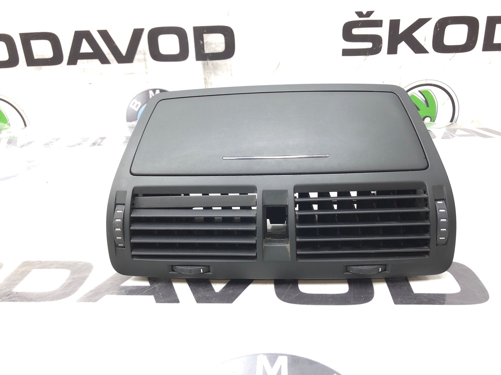 Воздуховод дефлектор торпеды центральный, 3000 рублей, Москва