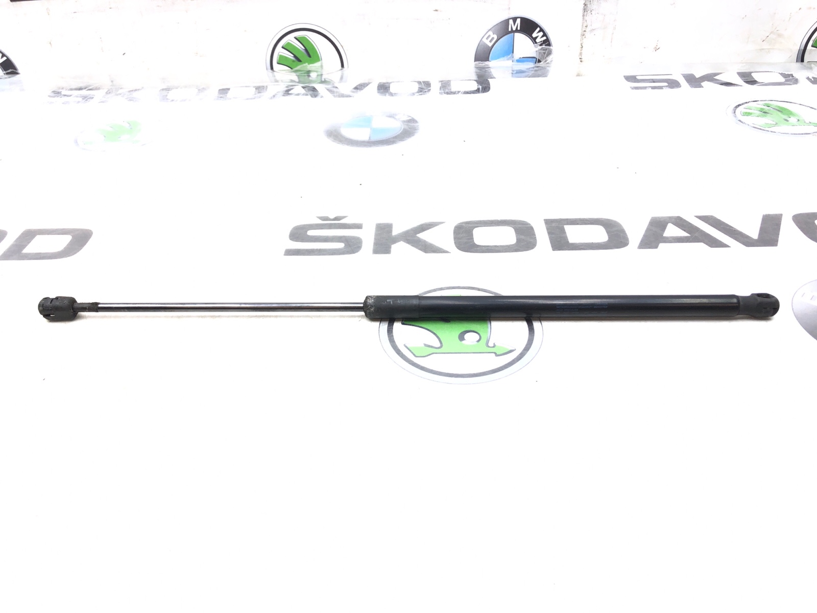 Амортизатор крышки багажника, 500 рублей, Москва