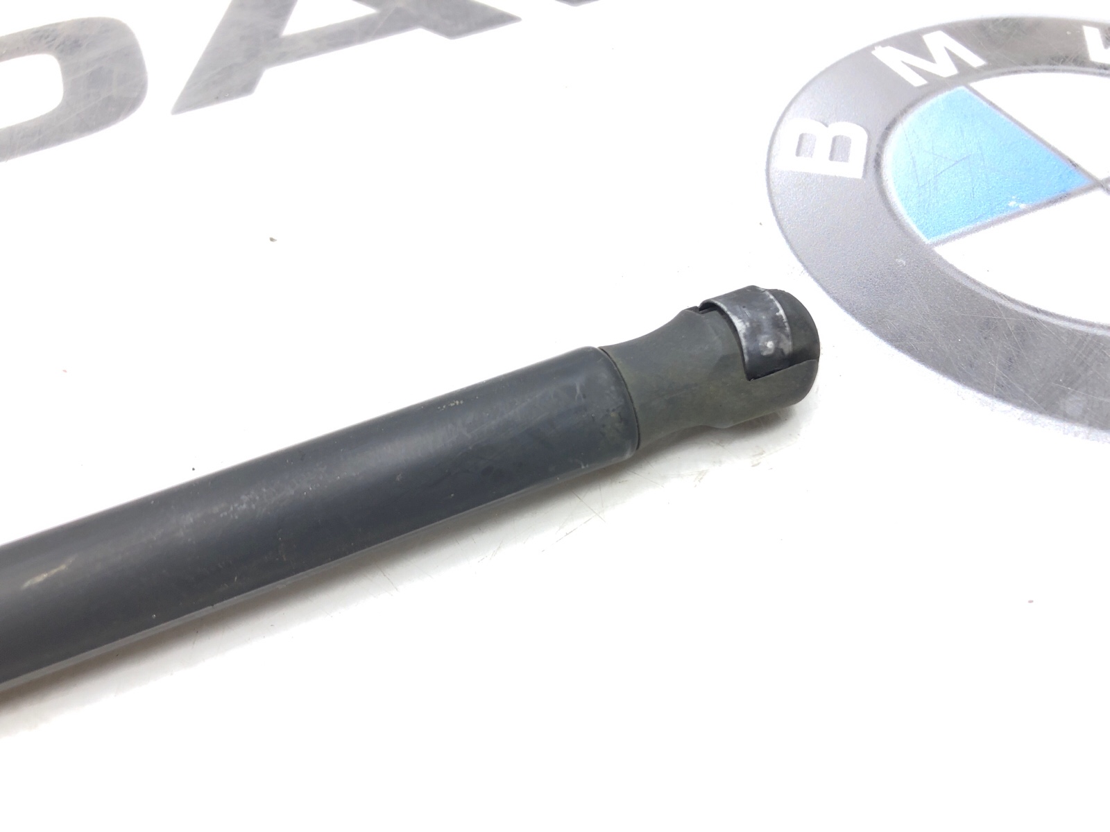 Амортизатор крышки багажника, 500 рублей, Москва