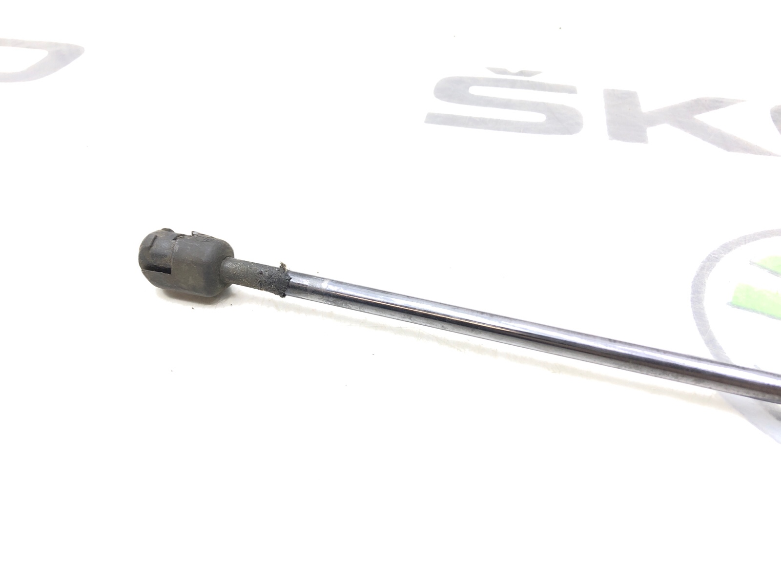 Амортизатор крышки багажника, 500 рублей, Москва