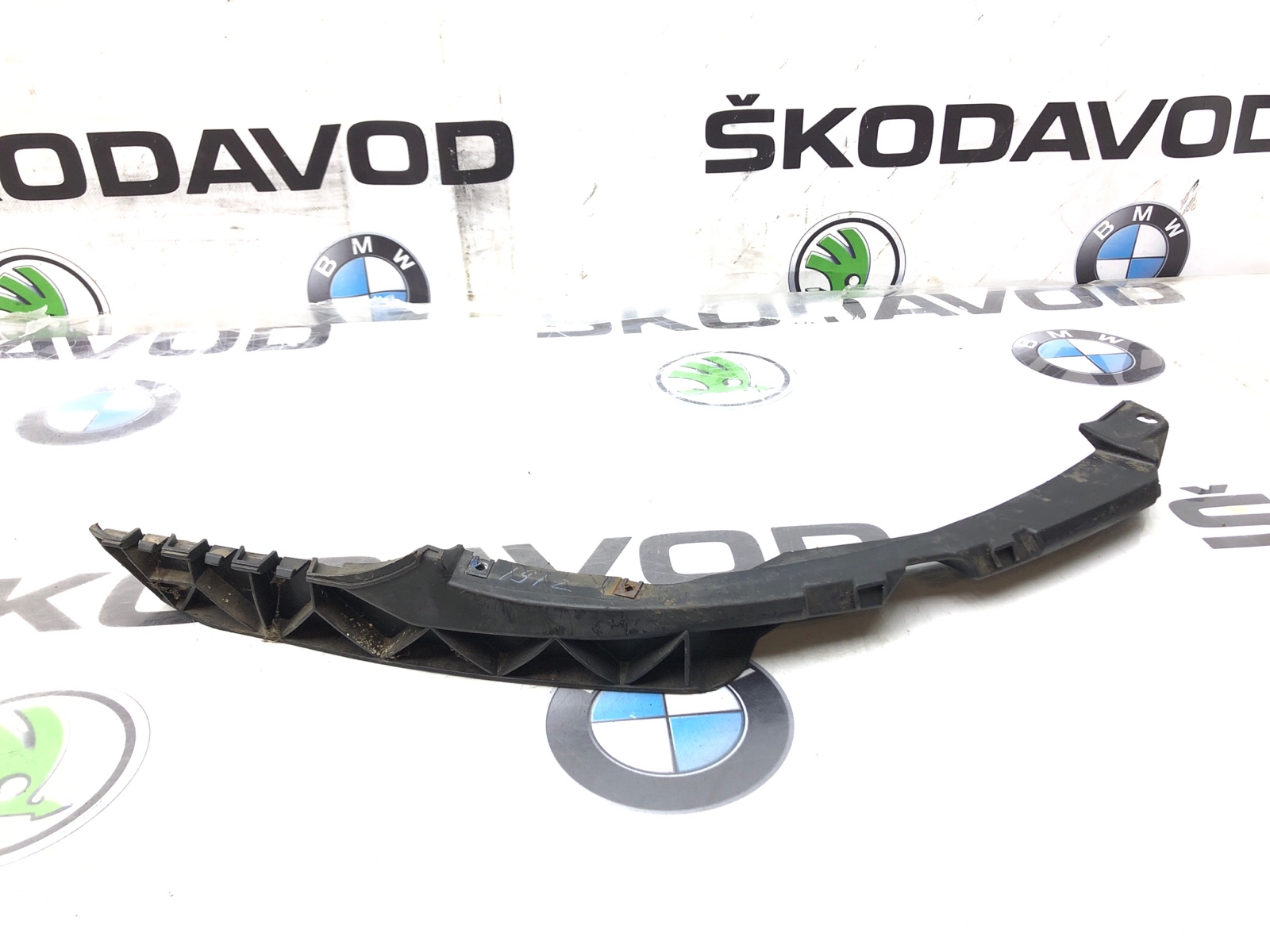 Направляющая бампера, 1600 рублей, Москва