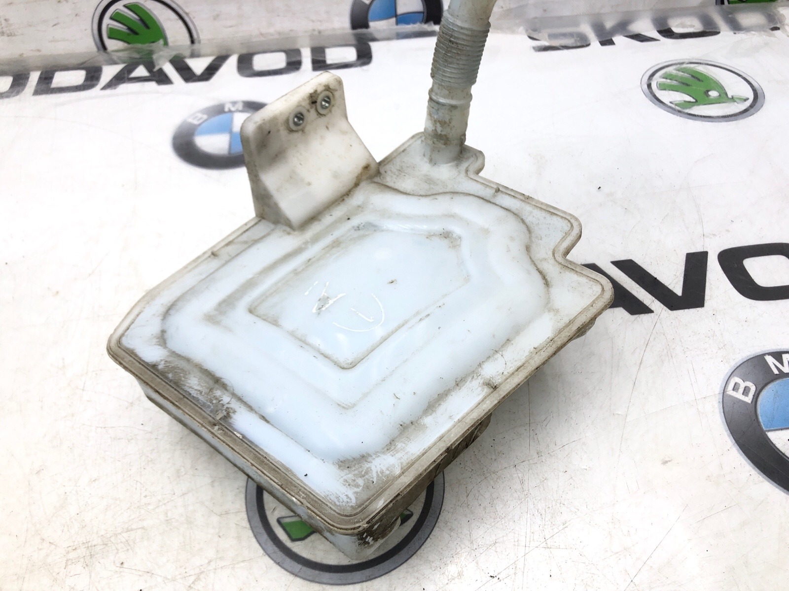 бачок омывателя, 2000 рублей, Москва