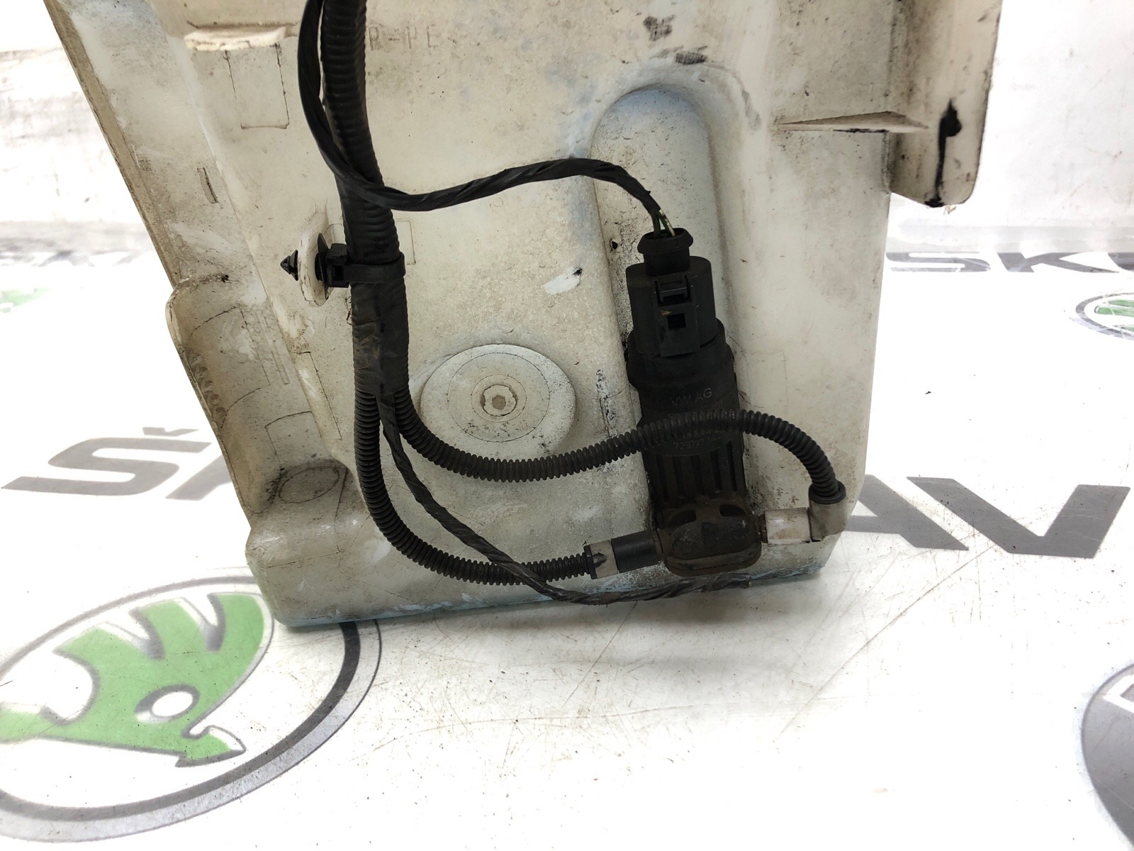 бачок омывателя, 2000 рублей, Москва