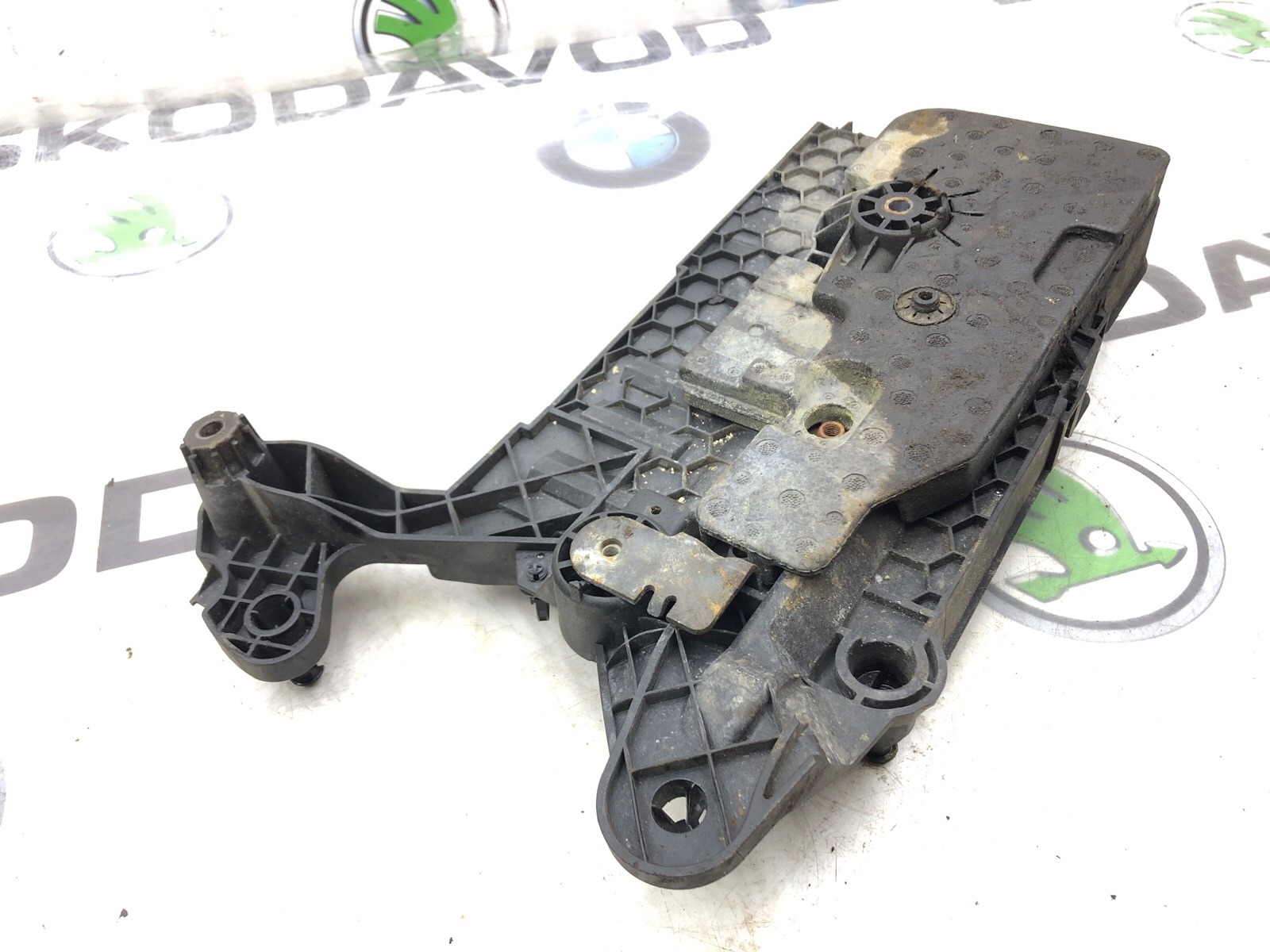 Площадка аккумулятора (АКБ), 1000 рублей, Москва