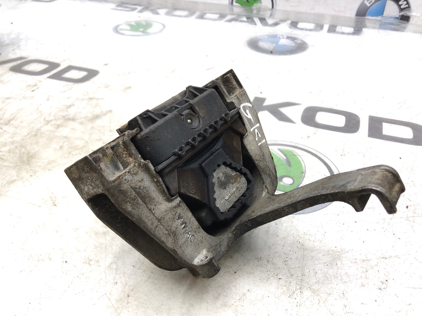 Опора двигателя, 1500 рублей, Москва