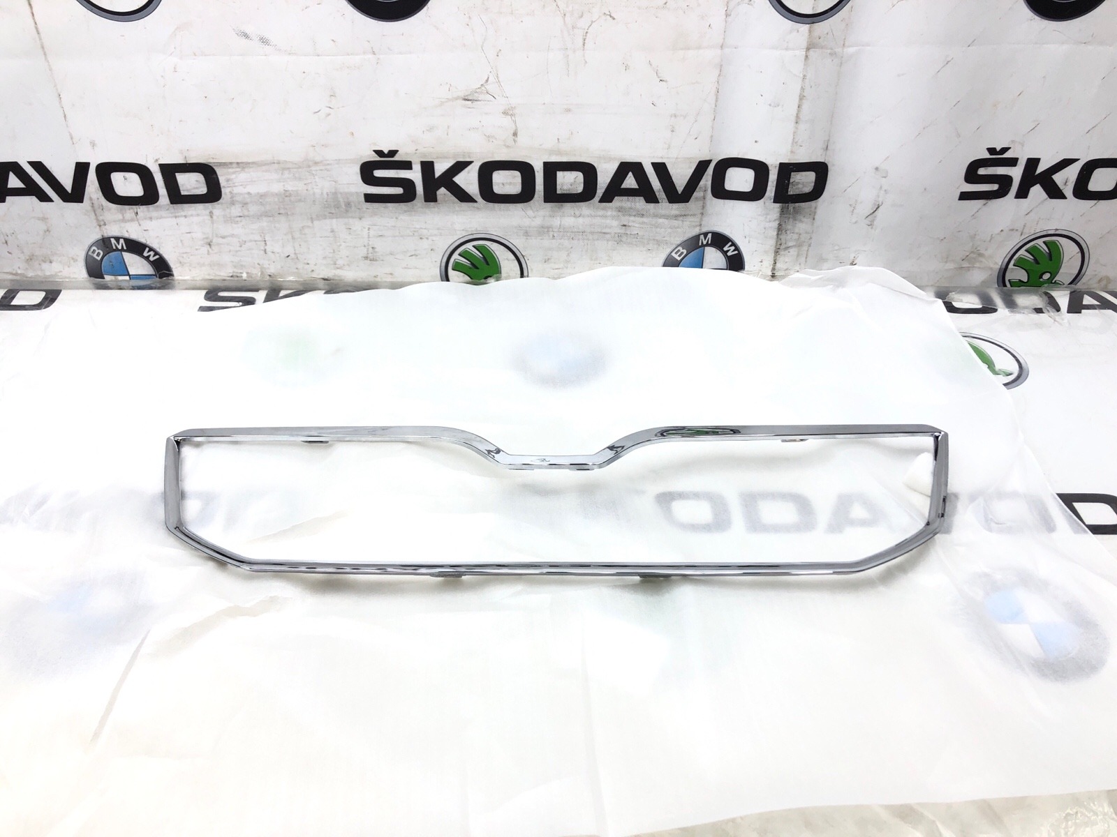 Молдинг решетки радиатора, 2200 рублей, Москва