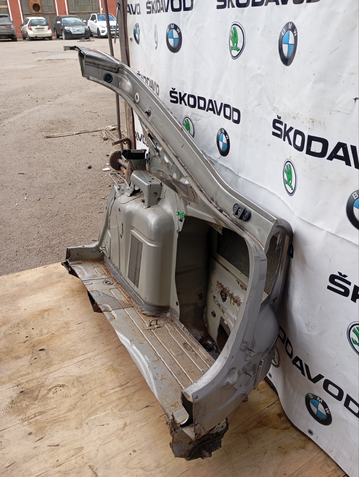 Четверть (крыло), 25000 рублей, Москва