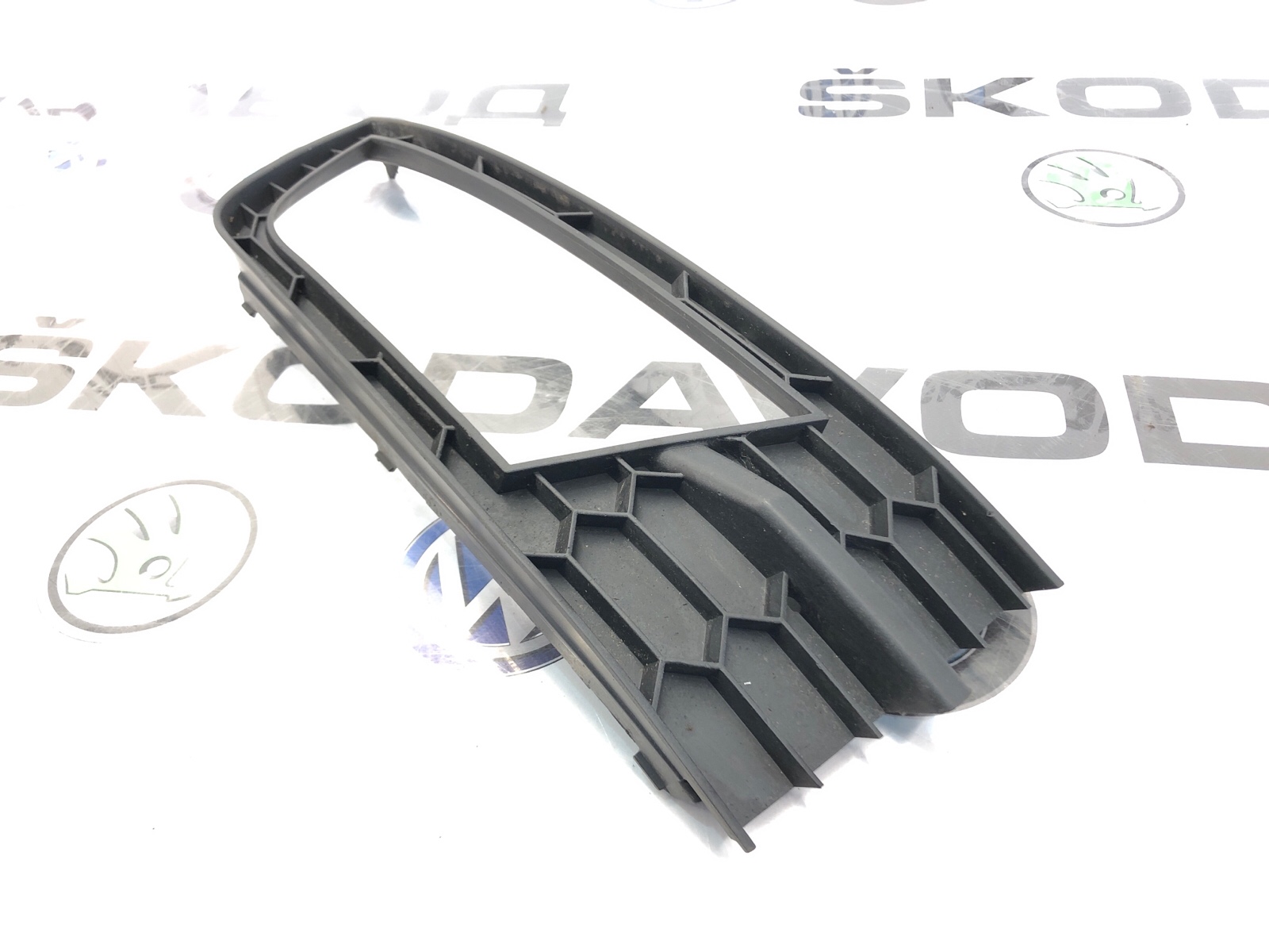 Накладка противотуманной фары ПТФ, 1000 рублей, Москва