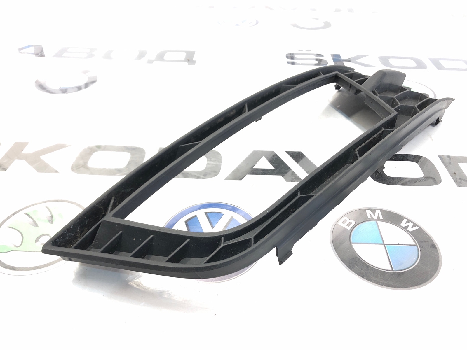 Накладка противотуманной фары ПТФ, 1000 рублей, Москва