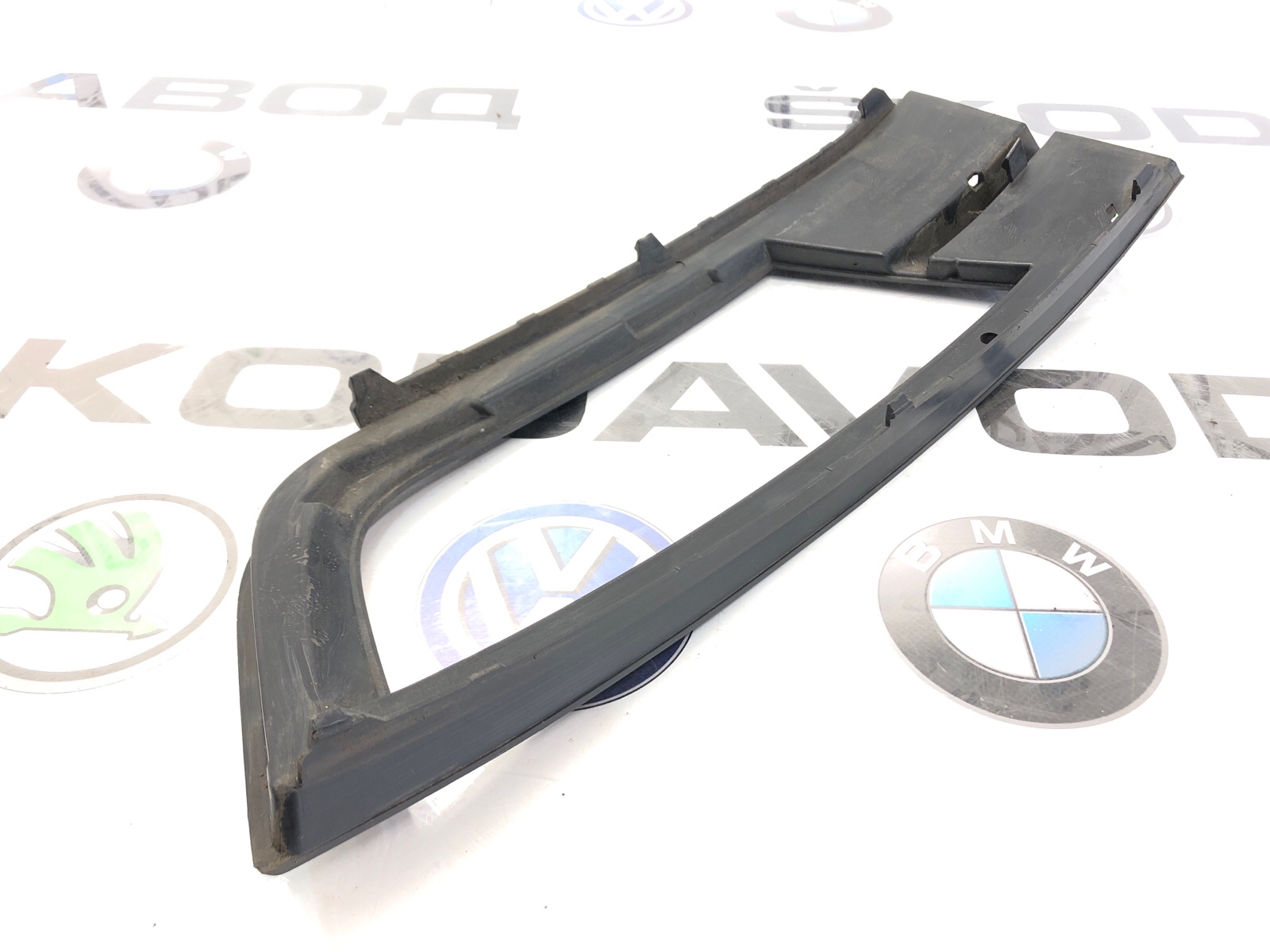 Накладка противотуманной фары ПТФ, 1000 рублей, Москва