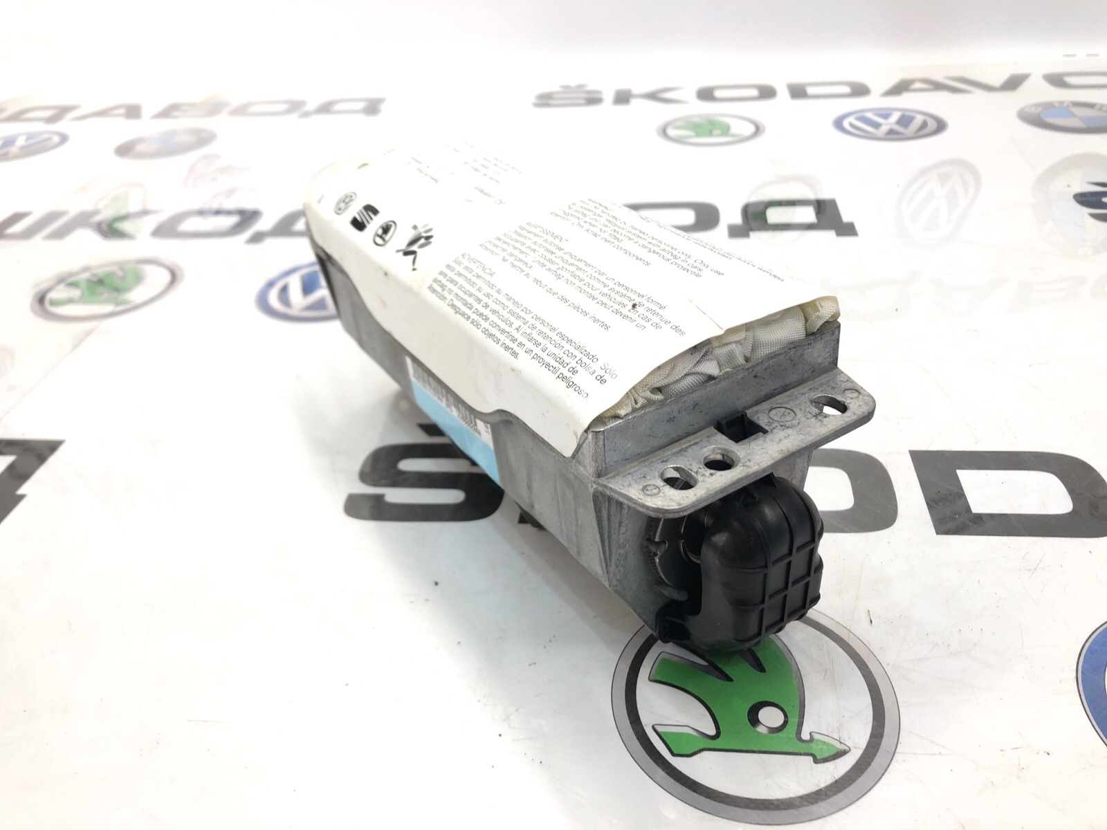 Подушка безопасности пассажира, 3500 рублей, Москва