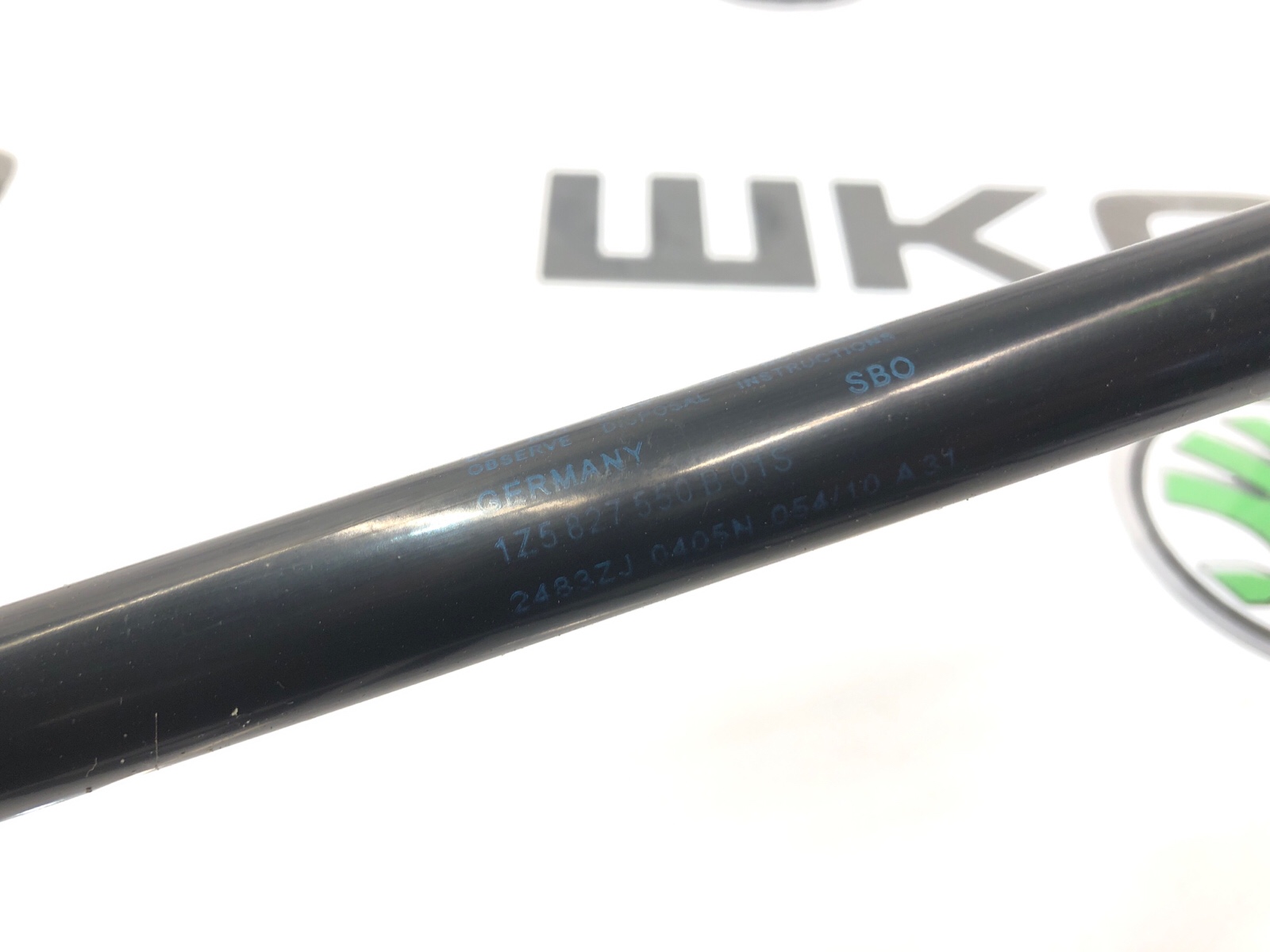 Амортизатор крышки багажника, 500 рублей, Москва