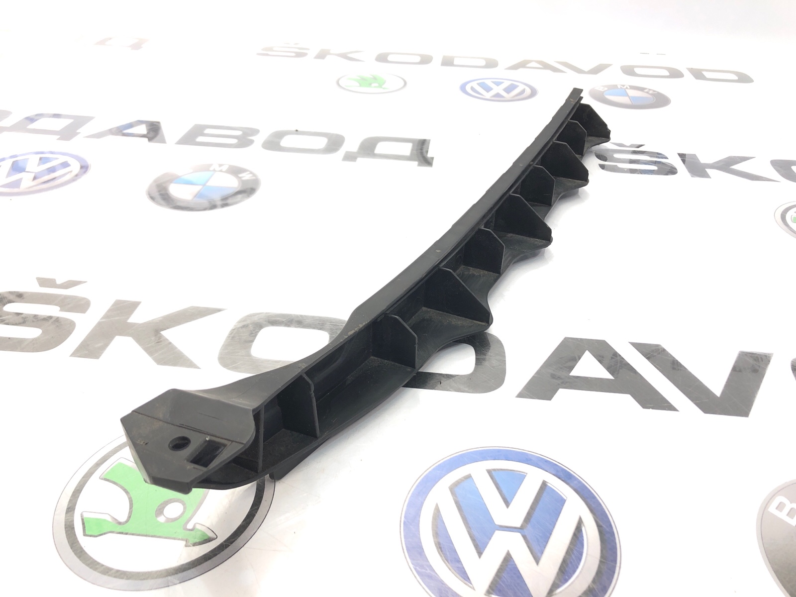 Направляющая бампера, 300 рублей, Москва