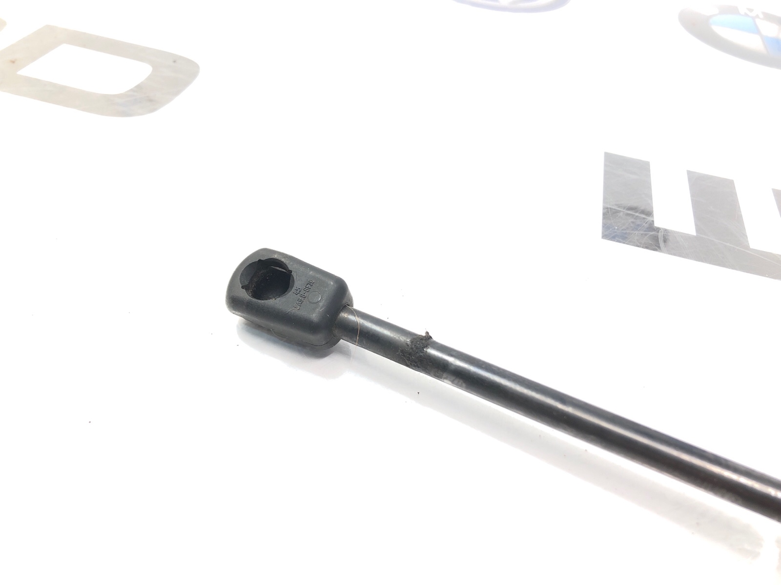 Амортизатор крышки багажника, 500 рублей, Москва