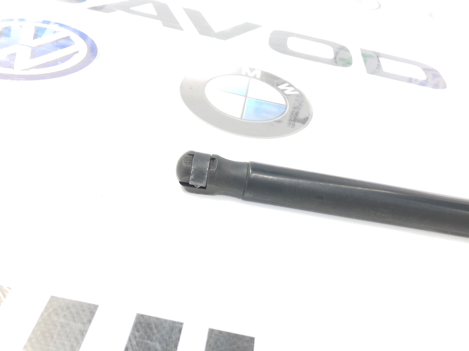 Амортизатор крышки багажника, 500 рублей, Москва