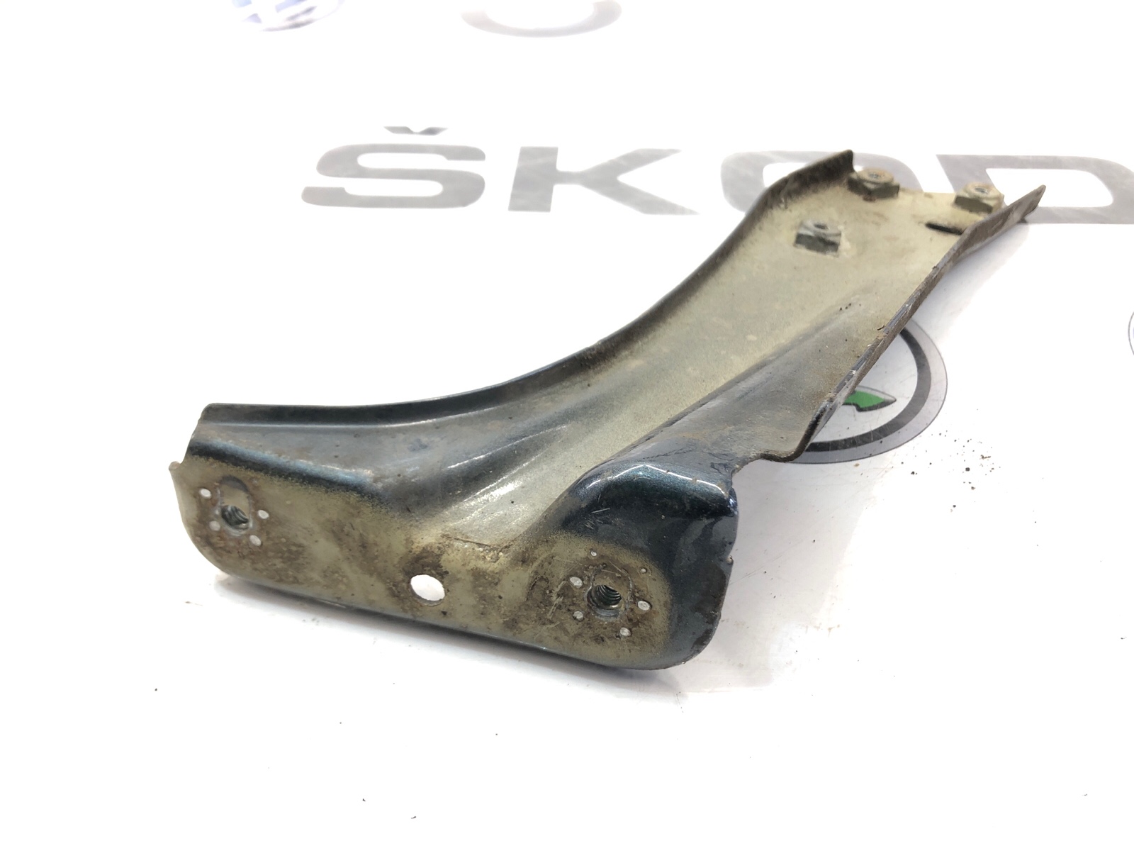 Кронштейн крыла, 500 рублей, Москва