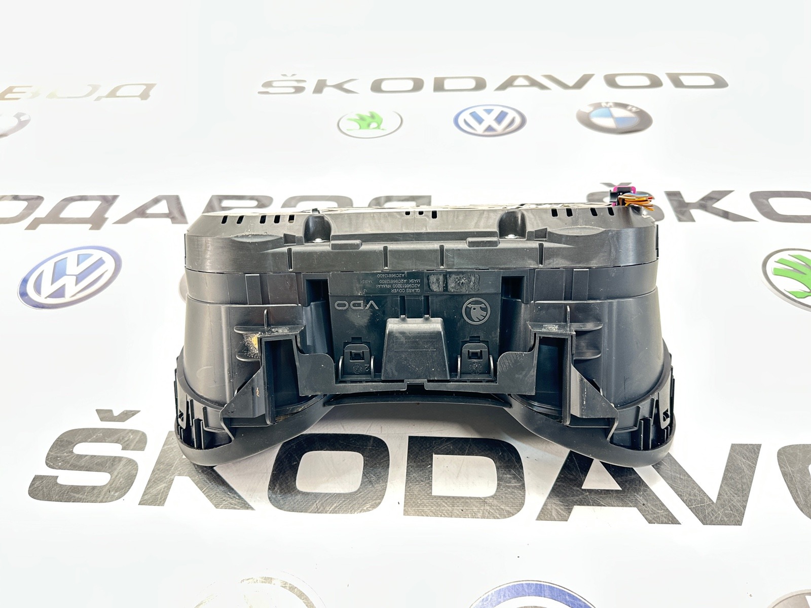 панель приборов, 2000 рублей, Москва