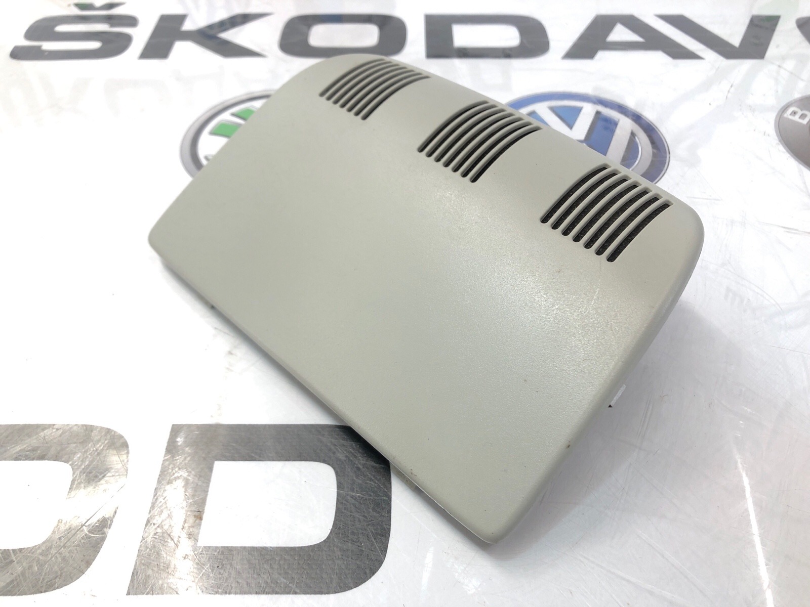 Накладка потолка, 500 рублей, Москва