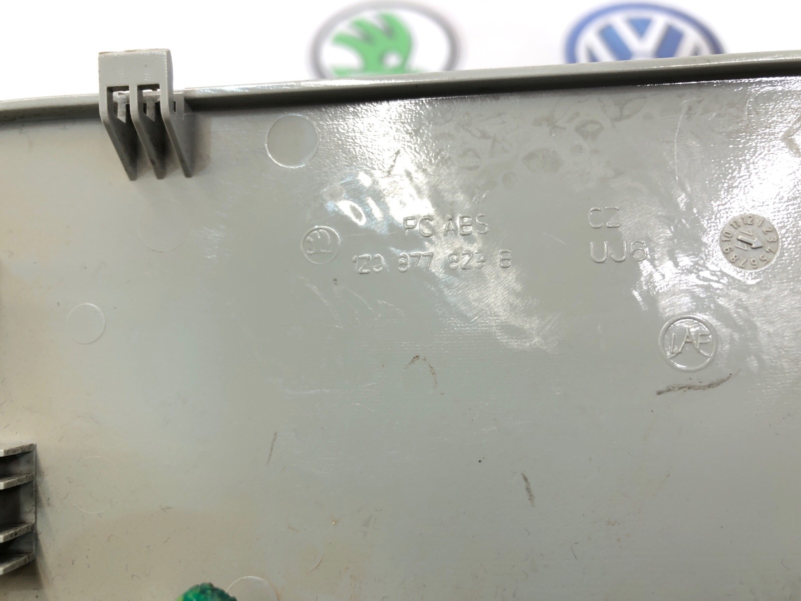 Накладка потолка, 500 рублей, Москва