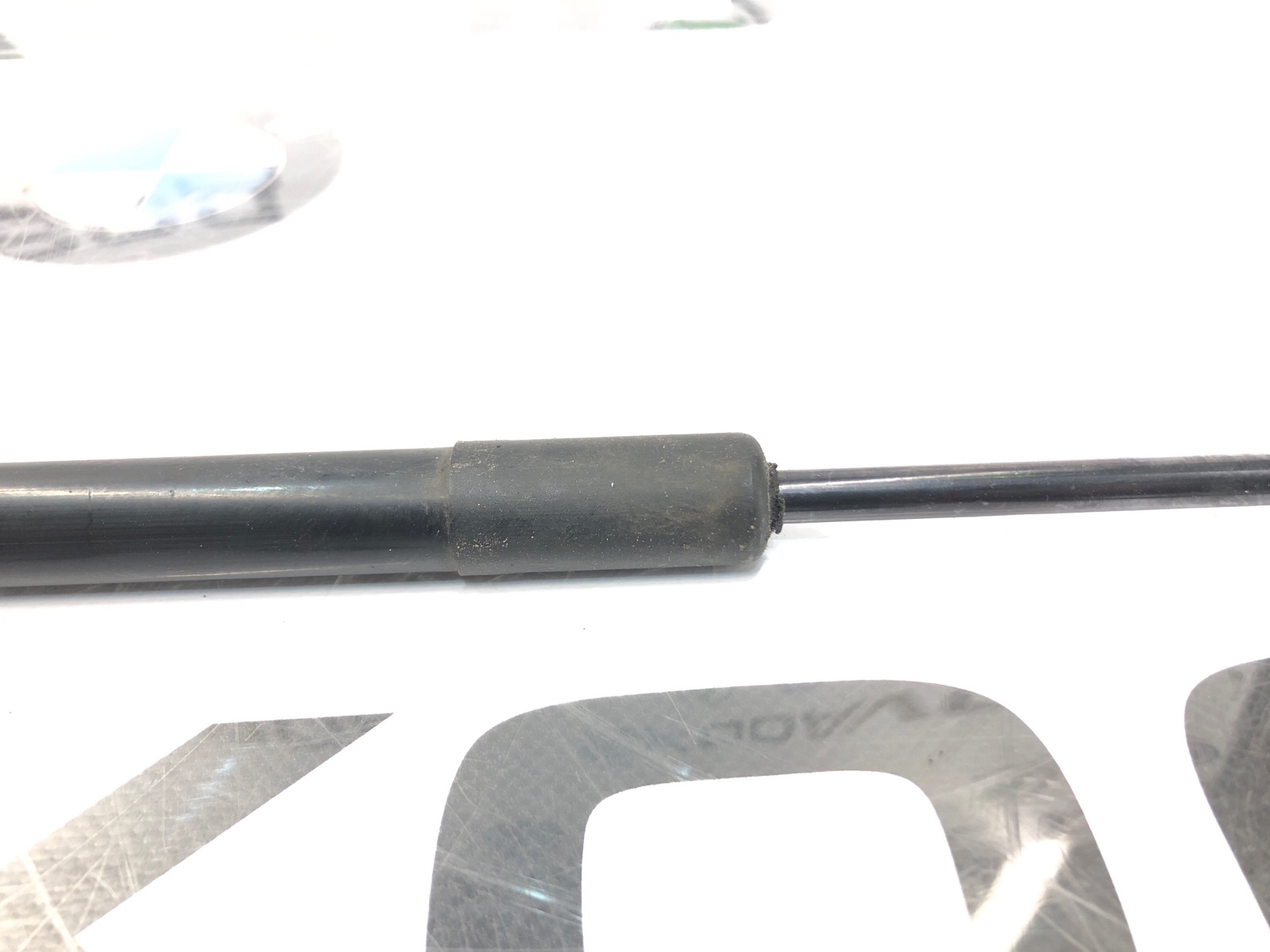 Амортизатор крышки багажника, 500 рублей, Москва